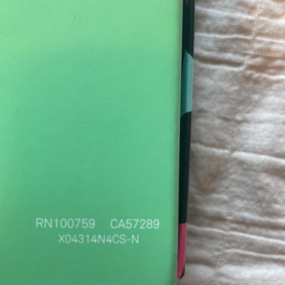 Chanel women’s Lambskin Gloves. NWOT - Picture 12 of 12